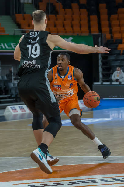 明中国足球 明中国足球